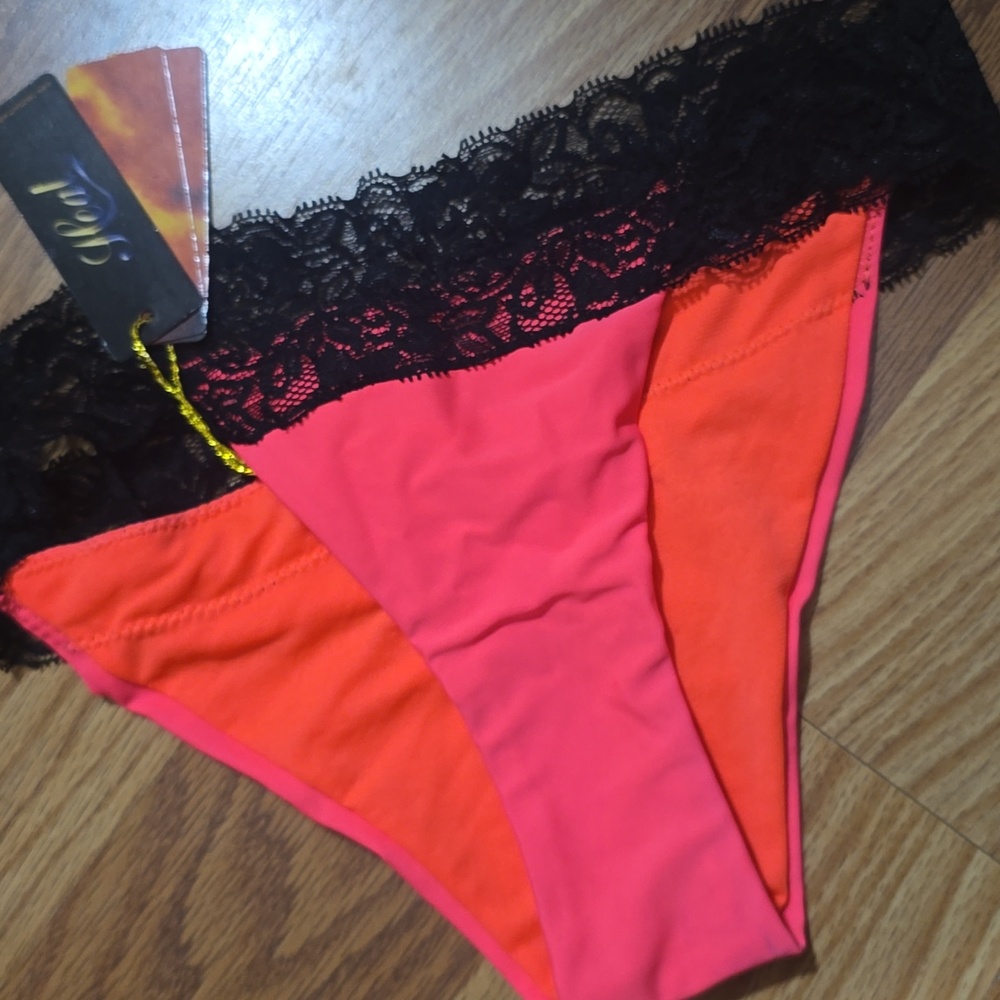Heat Lace Trim Bikini Bottom